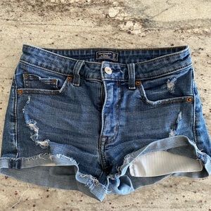 Abercrombie & Finch low rise Jean shorts